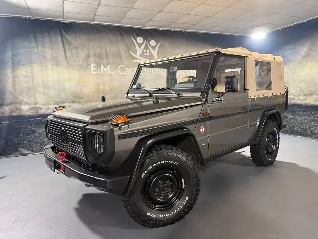 Gebraucht Mercedes G240 92 PS (67 kW) 1989 Grau SUV