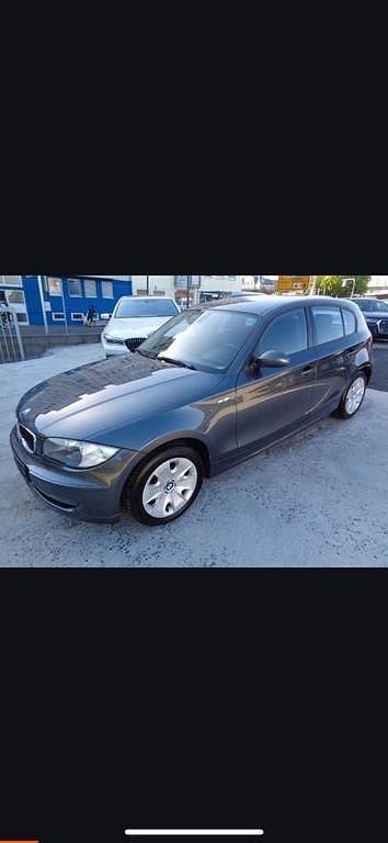 Grau Gebraucht 2008 BMW 116 Kleinwagen | 1.499 € (Superpreis) - Bild 1/4