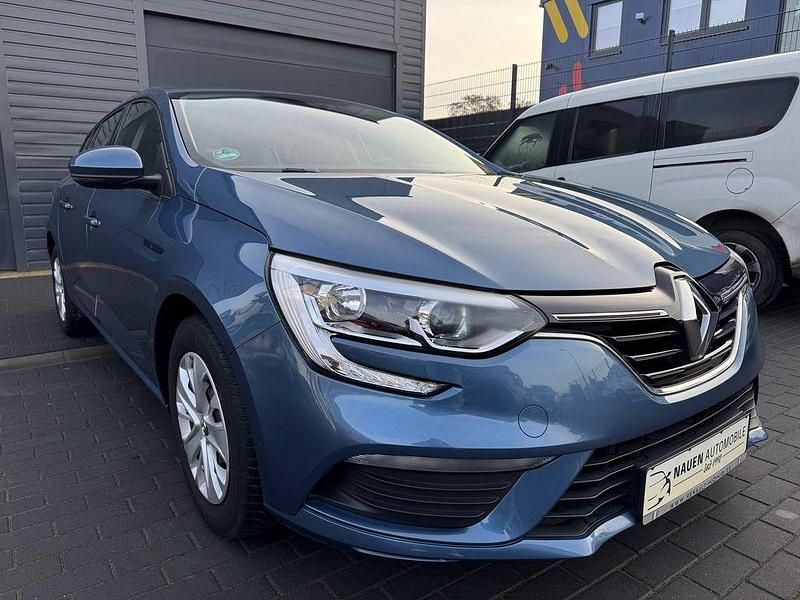 Gebraucht Renault Mégane IV Life 101 PS (74 kW) 2017 Blau Limousine