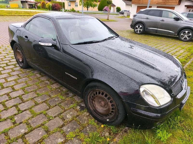 Schwarz Gebraucht 2001 Mercedes SLK230 Cabrio | 2.750 € (Guter Preis) - Bild 1/4