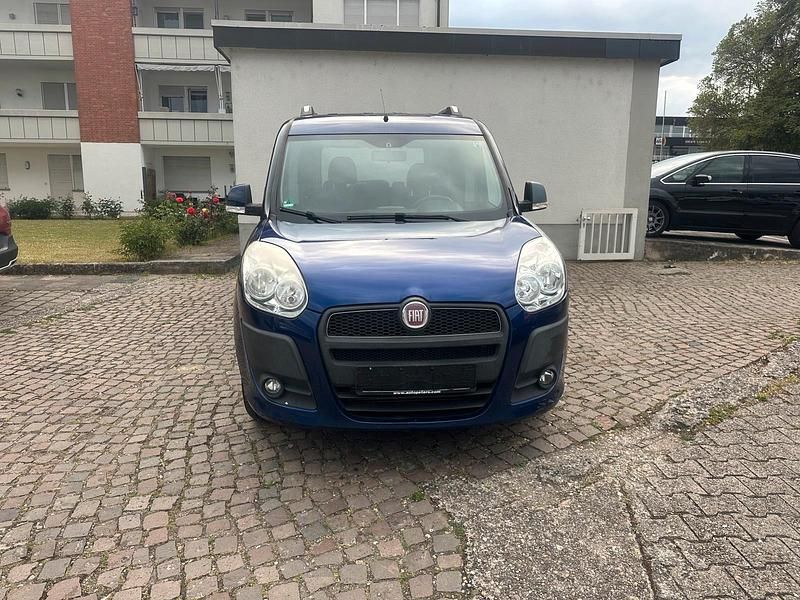 Blau Gebraucht 2012 Fiat Doblò Van / Kleinbus | 3.150 € (Superpreis) - Bild 1/4