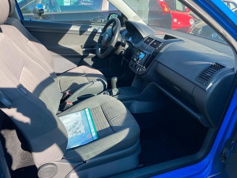 Gebraucht VW Polo 55 PS (40 kW) 2006 Blau Kleinwagen