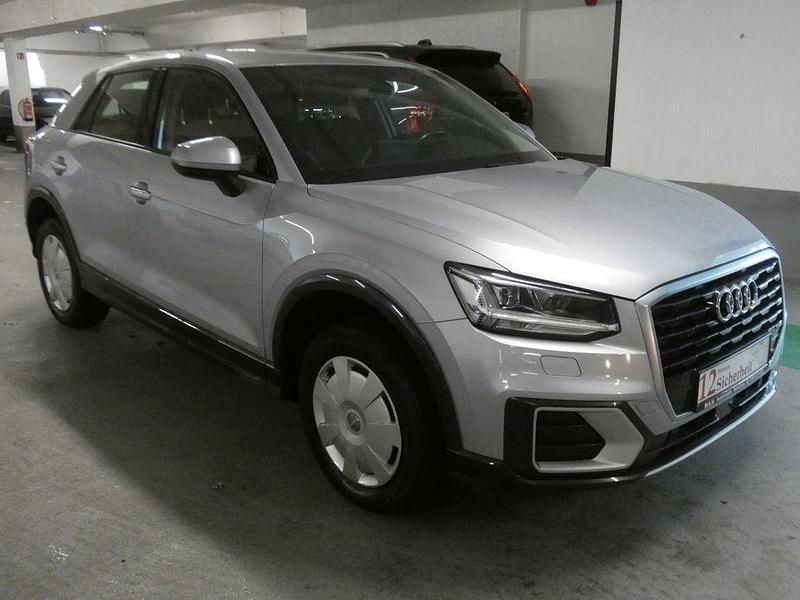 Gebraucht Audi Q2 Sport 116 PS (85 kW) 2019 Florettsilber SUV