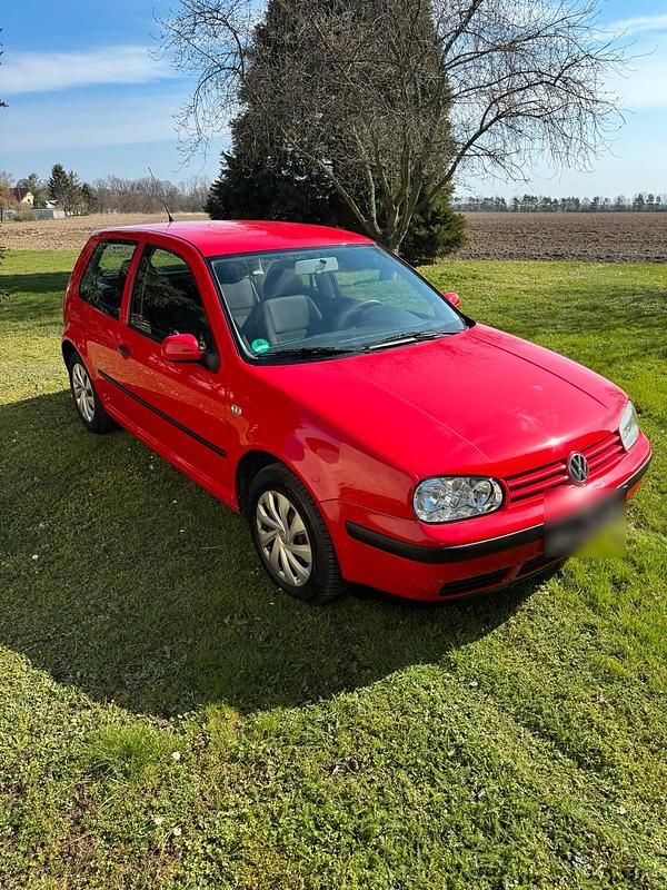 Gebraucht VW Golf IV 75 PS (55 kW) 2001 Rot Kleinwagen