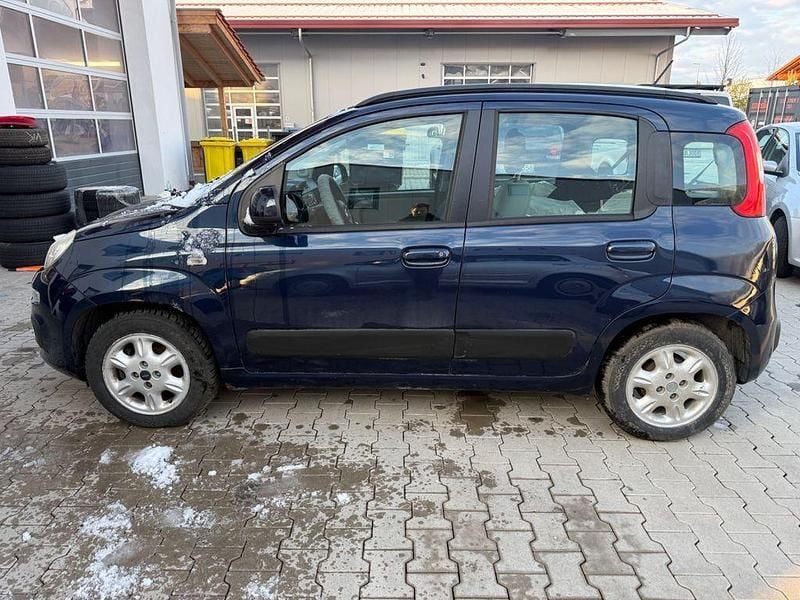 Gebraucht Fiat Panda Lounge 86 PS (63 kW) 2012 Blau Kleinwagen
