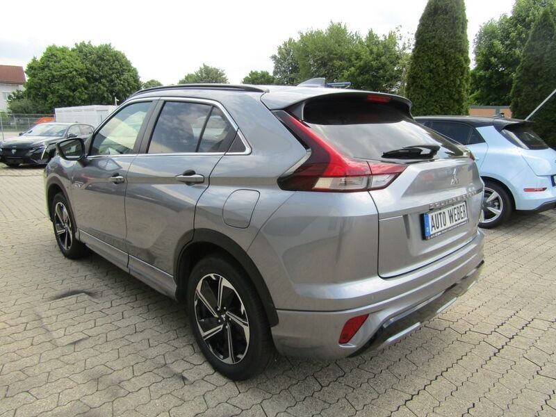 Gebraucht Mitsubishi Eclipse Cross Plus 188 PS (138 kW) 2022 Titanium grey SUV