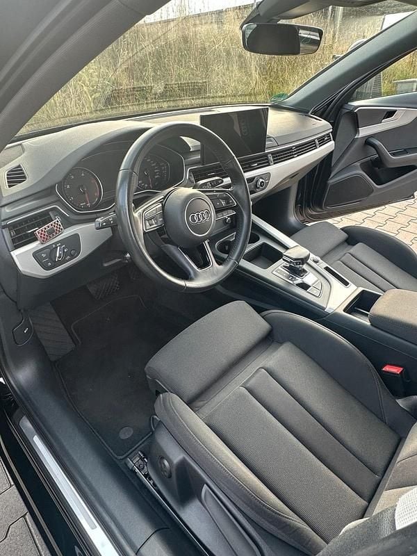 Schwarz Gebraucht 2020 Audi A4 Comfort Kombi | 15.900 € (Superpreis) - Bild 1/4