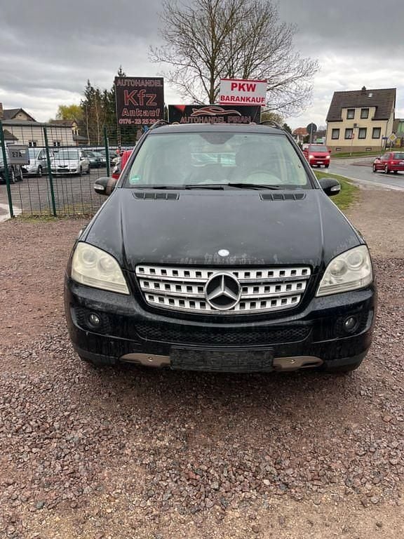 Gebraucht Mercedes ML320 224 PS (164 kW) 2006 Schwarz SUV