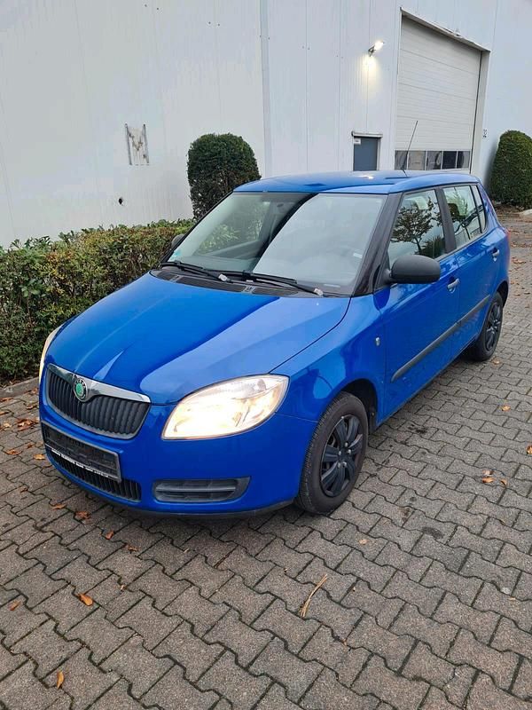 Blau Gebraucht 2010 Skoda Fabia Kleinwagen | 1.200 € (Superpreis) - Bild 1/4