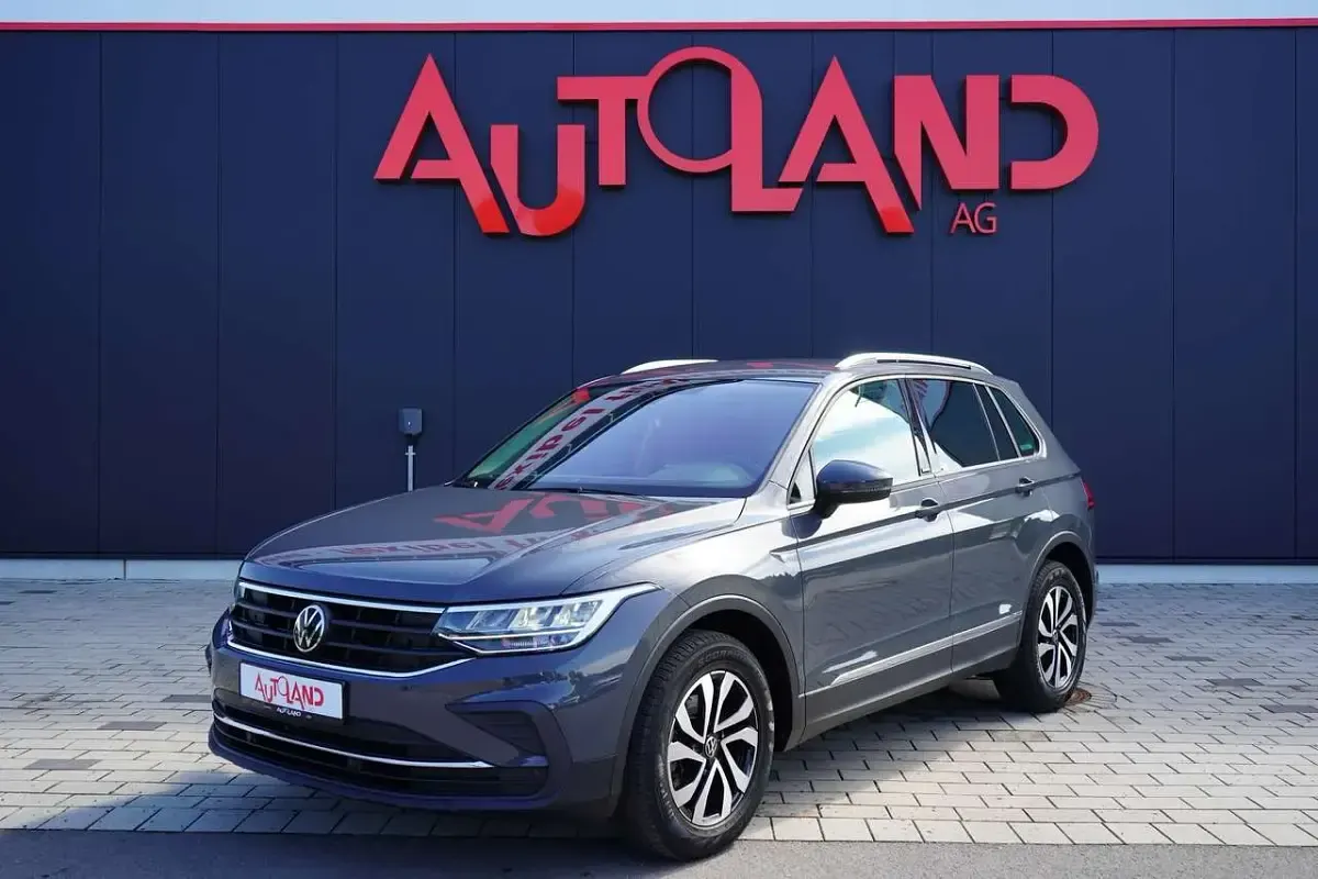 Gebraucht VW Tiguan Active 150 PS (110 kW) 2022 Grau SUV