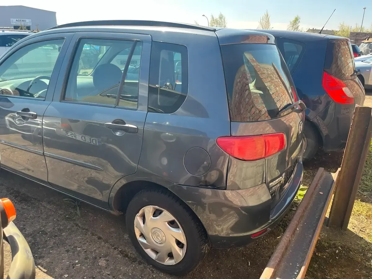 Second-hand Mazda 2 Exclusive 80 CP (58 kW) 2004 Gri Hatchback