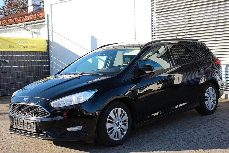 Schwarz Gebraucht 2016 Ford Focus Kombi | 4.790 € (Superpreis) - Bild 1/4
