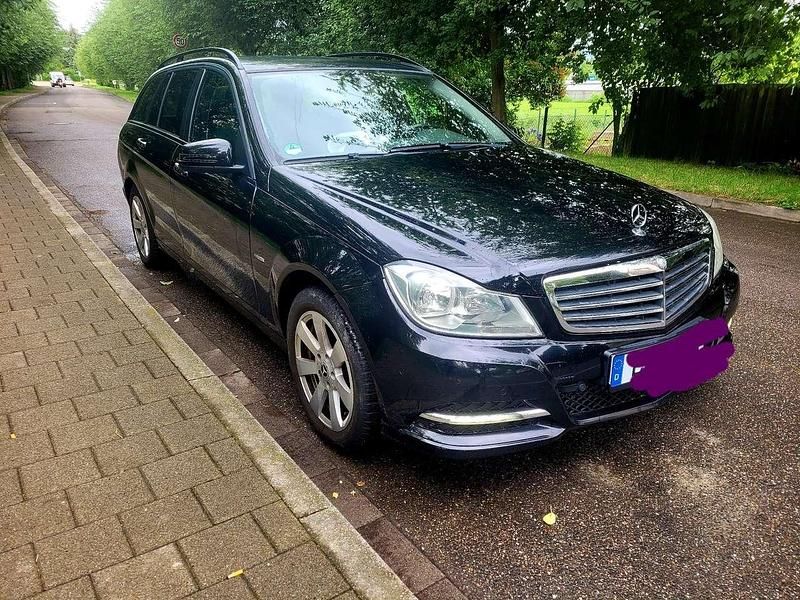 Schwarz Gebraucht 2012 Mercedes C200 Elegance Kombi | 6.400 € (Guter Preis) - Bild 1/4