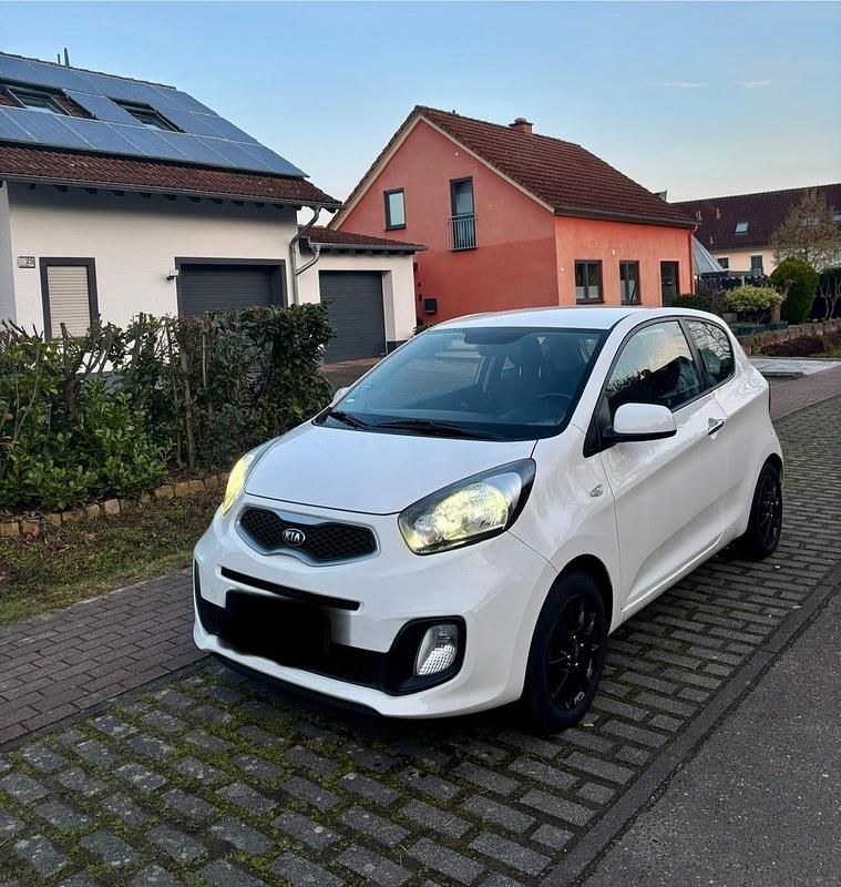 Gebraucht Kia Picanto 69 PS (50 kW) 2014 Weiß Kleinwagen