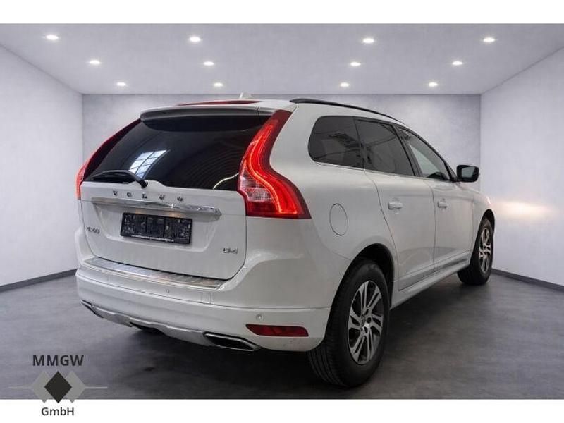 Gebraucht Volvo XC60 Momentum 181 PS (133 kW) 2014 Weiß SUV