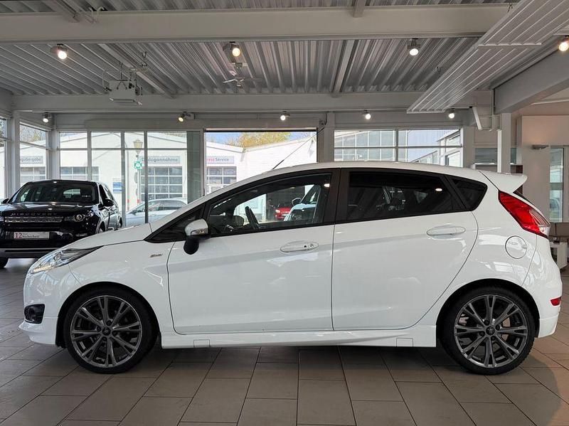 Gebraucht Ford Fiesta ST-Line 101 PS (74 kW) 2016 Weiß Limousine