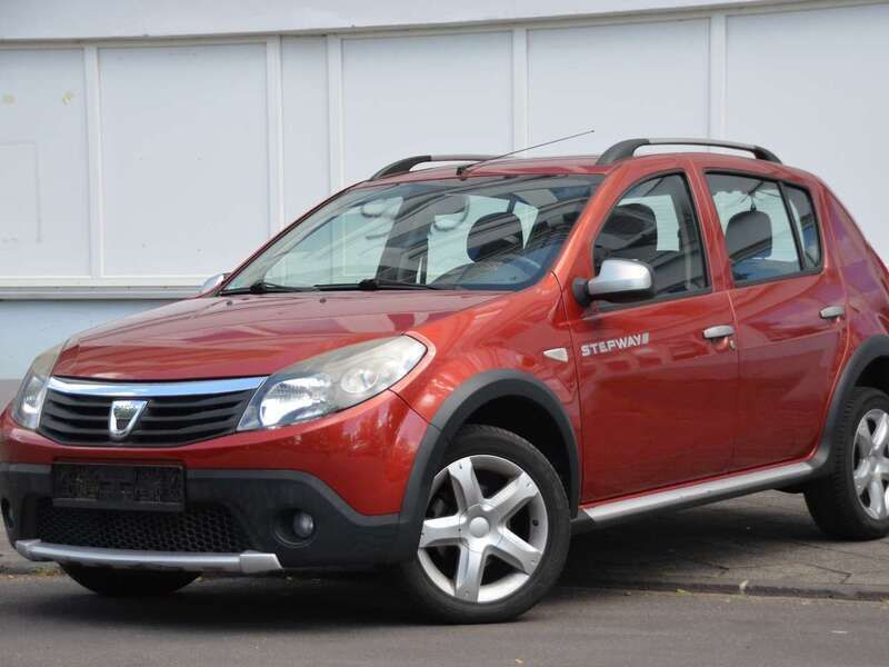Feuerrot Gebraucht 2012 Dacia Sandero Stepway Kleinwagen | 5.950 € (Fairer Preis) - Bild 1/4