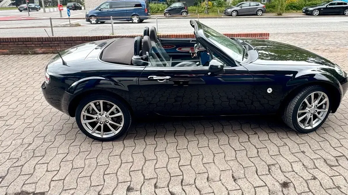 Gebraucht Mazda MX5 126 PS (92 kW) 2008 Schwarz Cabrio