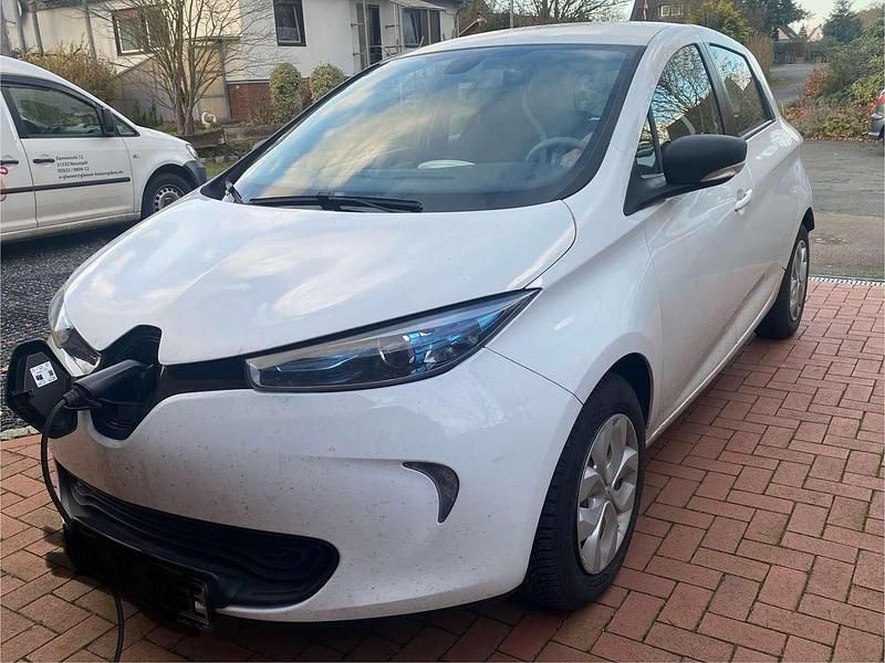 Weiß Gebraucht 2017 Renault Zoe Life Kleinwagen | 4.000 € - Bild 1/4