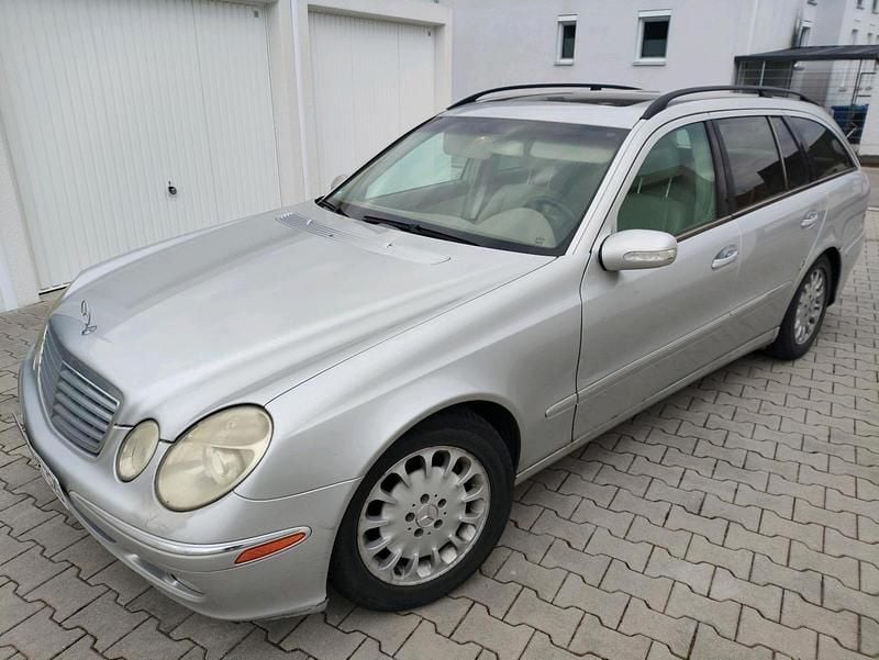 Gebraucht Mercedes E320 221 PS (162 kW) 2004 Silber Kombi