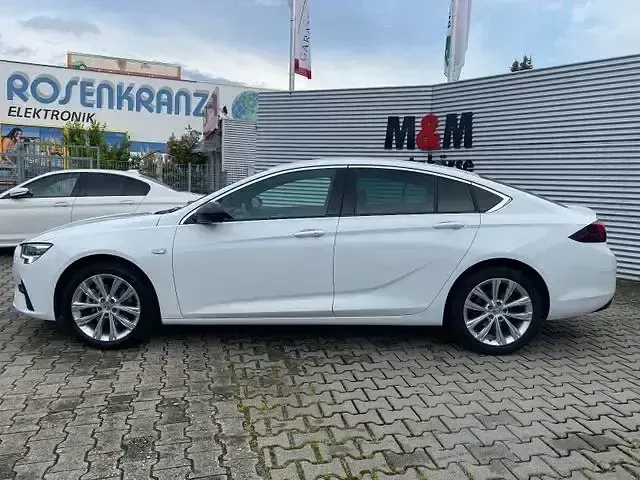 Gebraucht Opel Insignia Business Elegance 174 PS (127 kW) 2021 Weiß Limousine