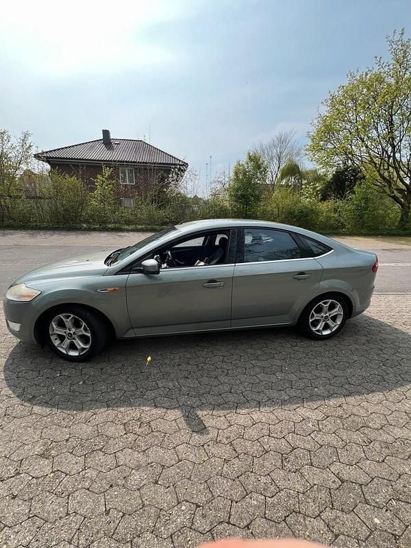 Gebraucht Ford Mondeo 140 PS (102 kW) 2008 Blau Limousine