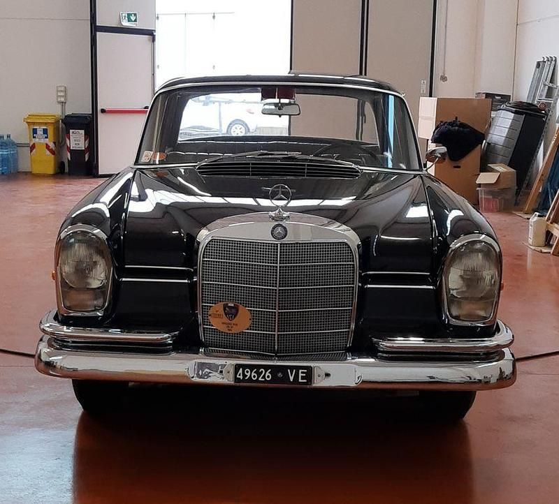 Gebraucht Mercedes 220 120 PS (88 kW) 1960 Schwarz Limousine