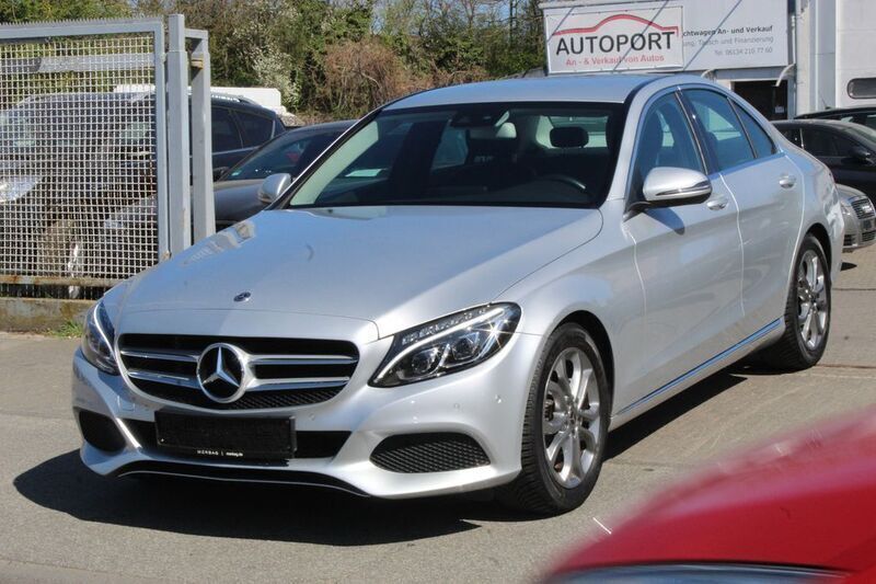 Silber Gebraucht 2018 Mercedes C180 Avantgarde Limousine | 19.800 € (Guter Preis) - Bild 1/4