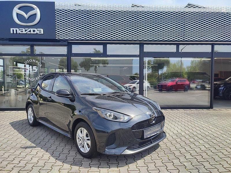 Opera black (metallic) Gebraucht 2024 Mazda 2 Center-Line Kleinwagen | 19.900 € (Guter Preis) - Bild 1/4