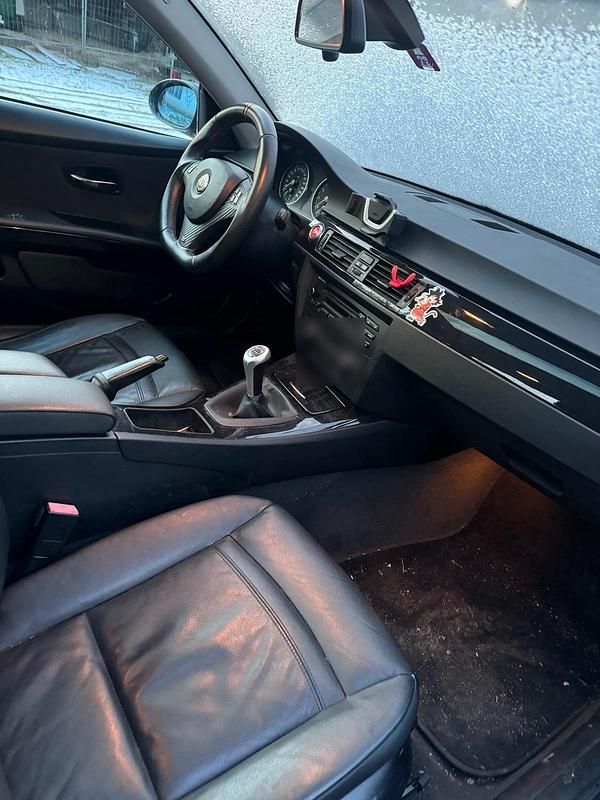 Gebraucht BMW 325 218 PS (160 kW) 2006 Schwarz Coupé