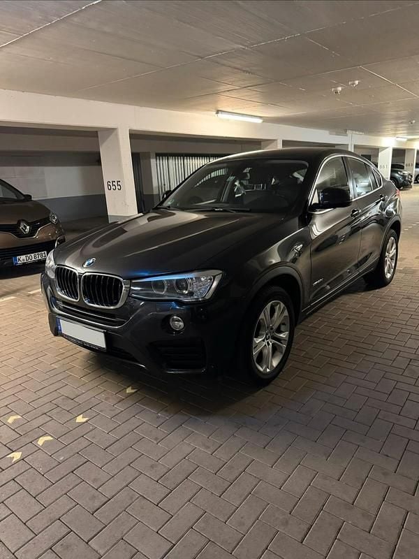 Grau Gebraucht 2015 BMW X4 SUV | 18.999 € (Fairer Preis) - Bild 1/4