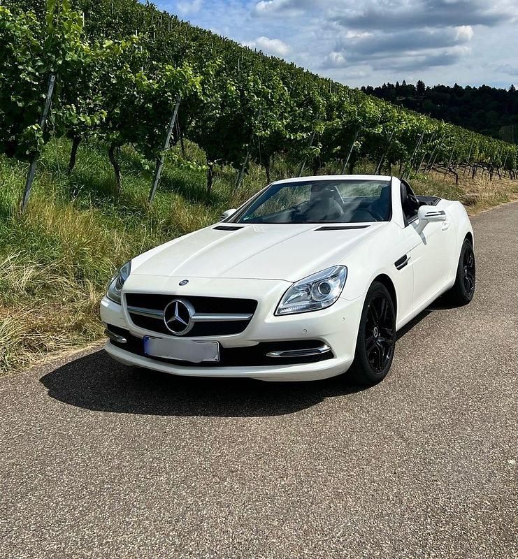 Weiß Gebraucht 2013 Mercedes SLK200 Cabrio | 19.200 € (Fairer Preis) - Bild 1/4