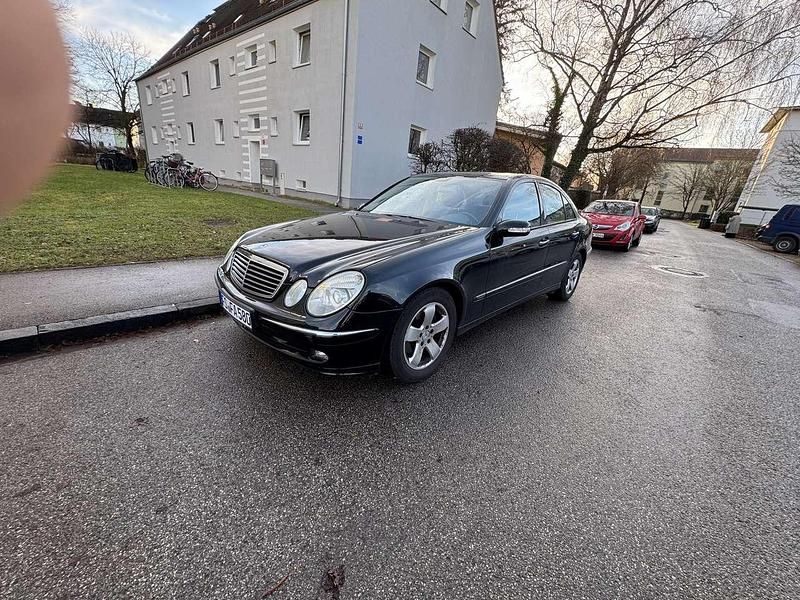 Gebraucht Mercedes E220 150 PS (110 kW) 2006 Schwarz Limousine