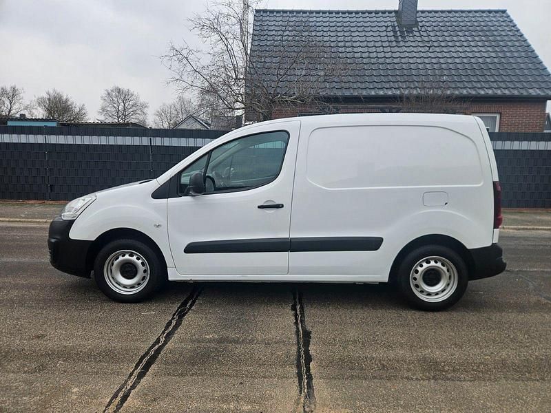 Gebraucht Peugeot Partner Premium 99 PS (72 kW) 2018 Weiß Van / Kleinbus