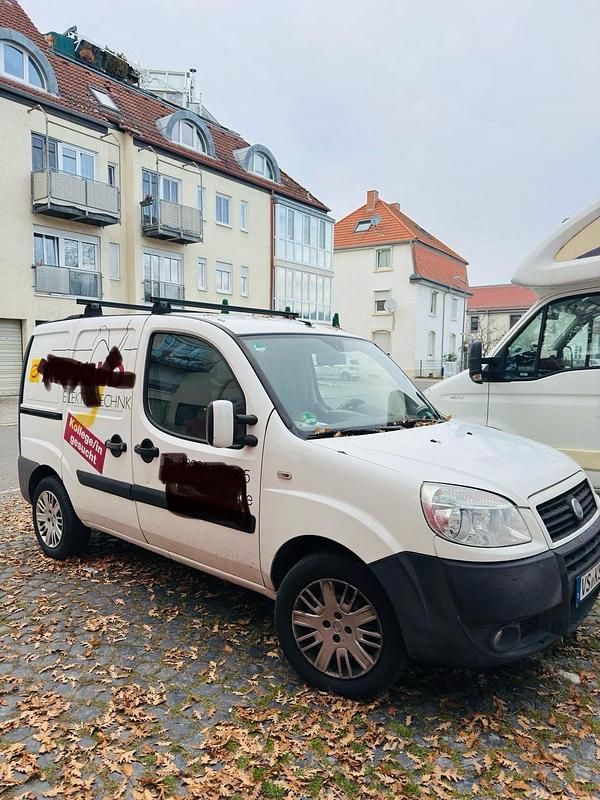 Weiß Gebraucht 2007 Fiat 124 Kombi | 2.150 € - Bild 1/4