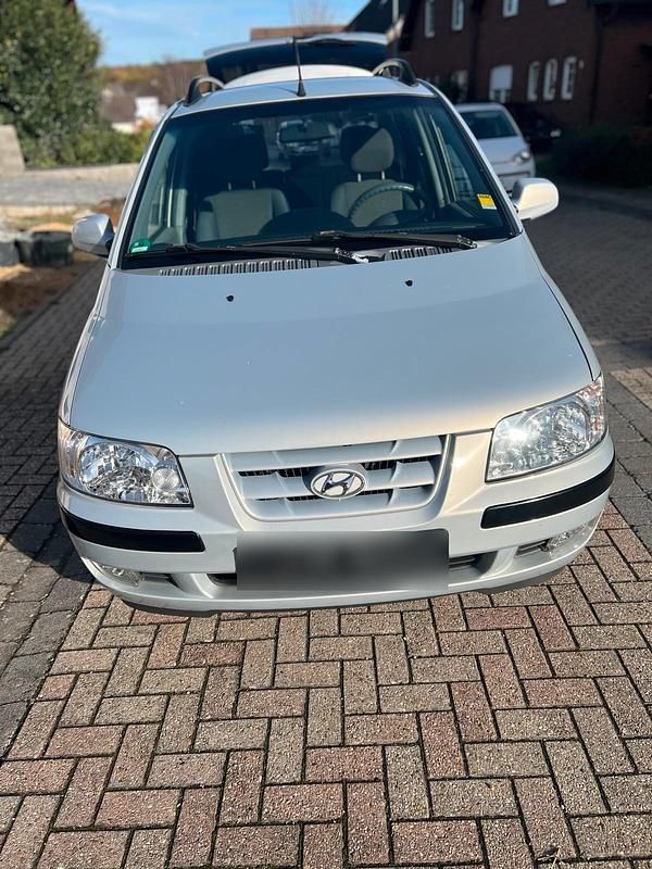 Gebraucht Hyundai Matrix 103 PS (75 kW) 2004 Silber Van / Kleinbus