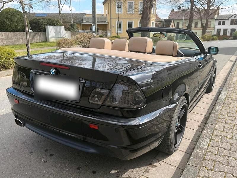 Gebraucht BMW 320 Cabriolet 170 PS (125 kW) 2001 Schwarz Cabrio