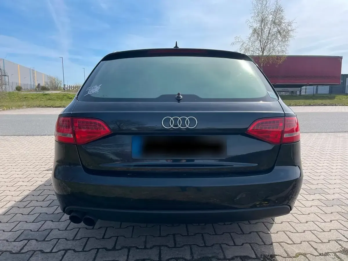 Gebraucht Audi A4 S-Line 160 PS (117 kW) 2011 Schwarz Kombi