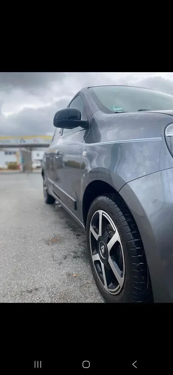 Gebraucht Renault Twingo LIMITED 90 PS (66 kW) 2018 Grau Kleinwagen