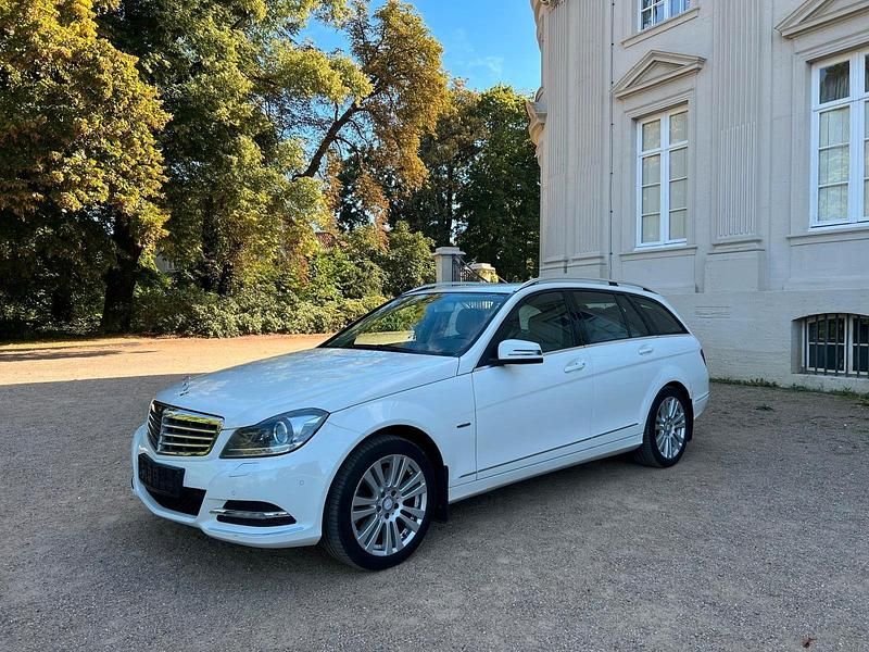 Weiß Gebraucht 2012 Mercedes C350 Elegance Kombi | 8.490 € (Superpreis) - Bild 1/4