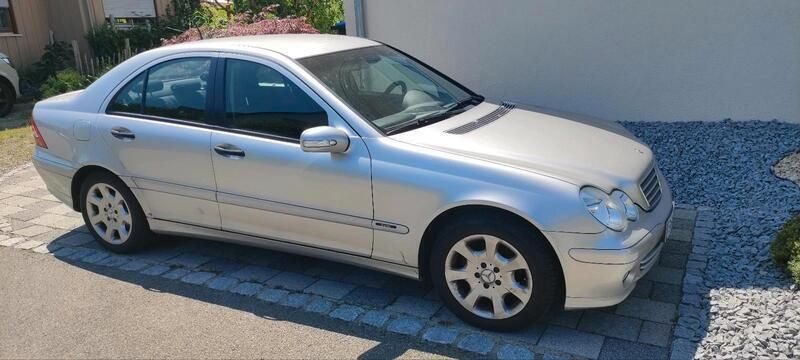 Silber Gebraucht 2004 Mercedes C180 Limousine | 2.950 € (Guter Preis) - Bild 1/4