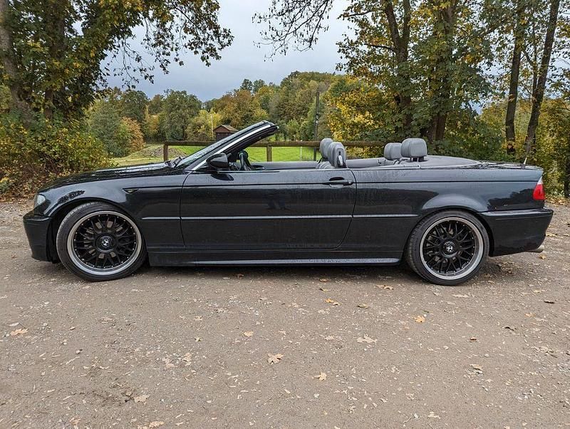 Second-hand BMW 320 Performance 170 CP (125 kW) 2003 Negru Cabrio