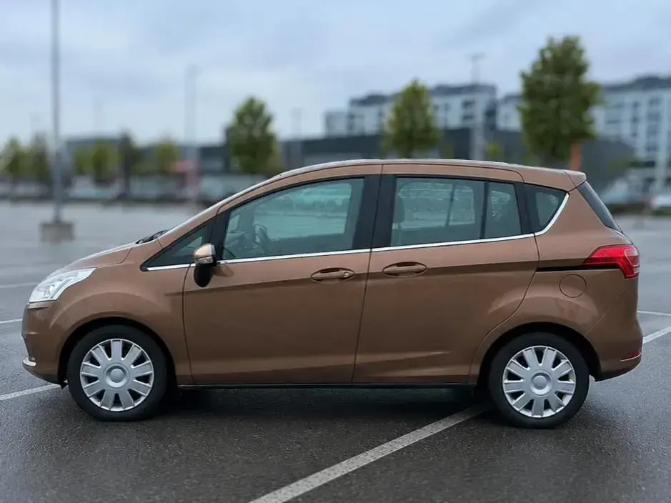 Gebraucht Ford B-MAX 101 PS (74 kW) 2013 Van / Kleinbus