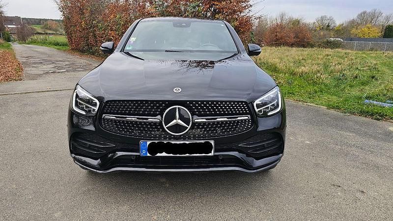 Gebraucht Mercedes GLC300e 211 PS (155 kW) 2021 Schwarz Coupé