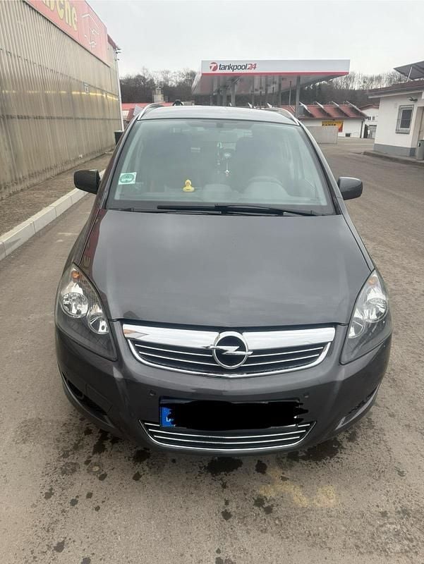 Grau Gebraucht 2011 Opel Zafira Van / Kleinbus | 4.000 € - Bild 1/4