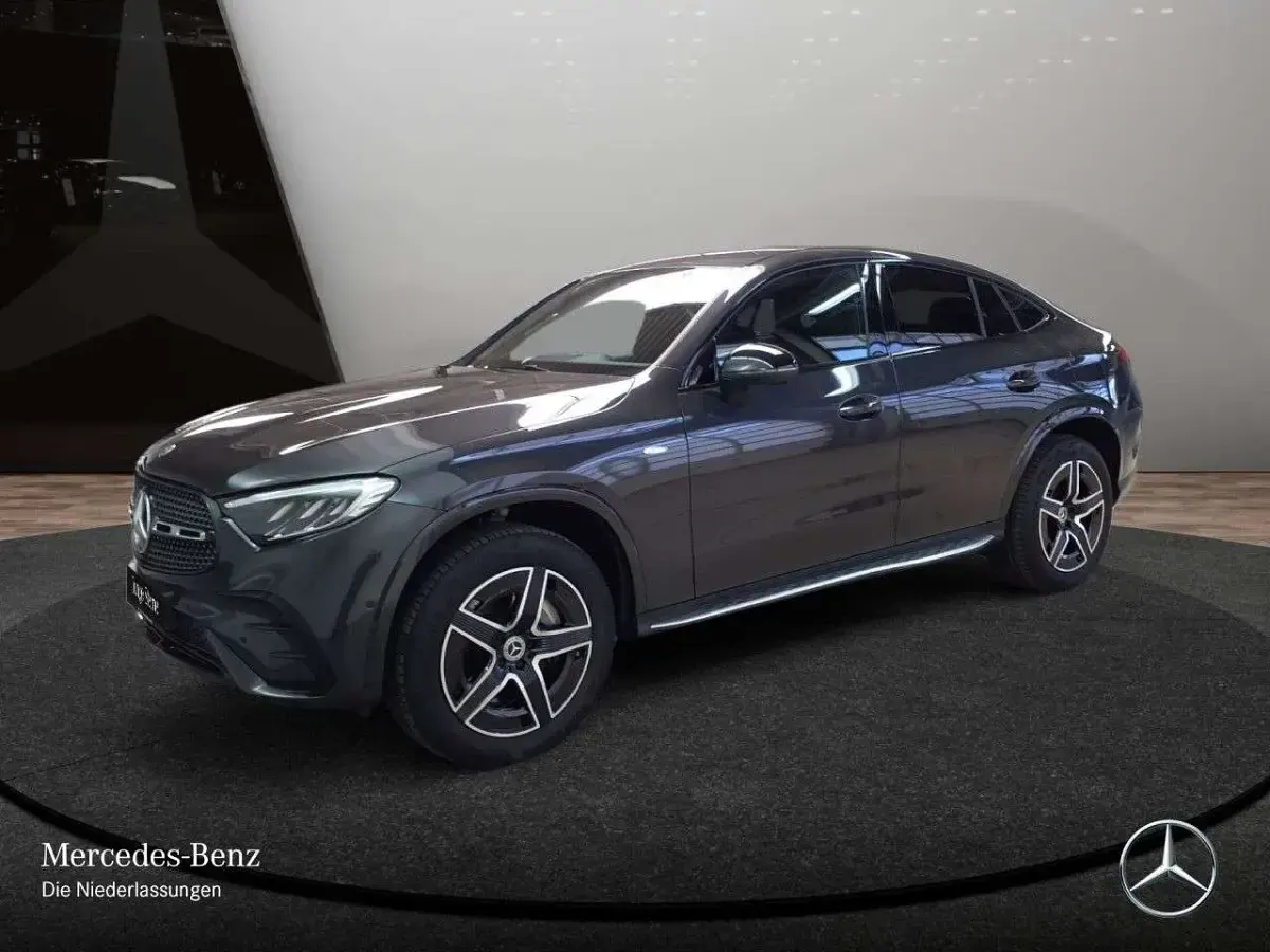 Gebraucht Mercedes GLC300e AMG 204 PS (150 kW) 2025 Grau Limousine
