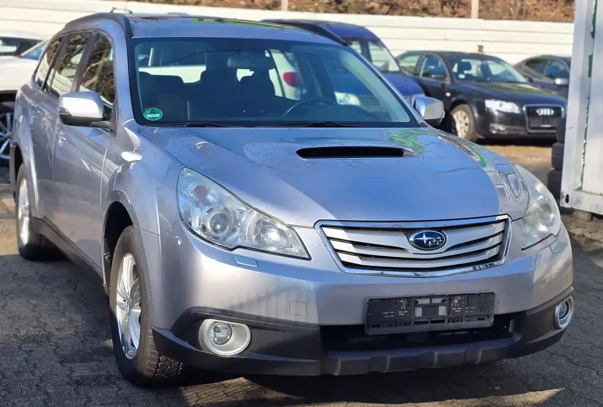 Käytetty Subaru Legacy Active 150 HP (110 kW) 2012 Harmaa Farmari