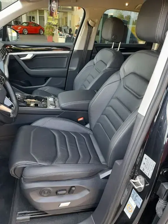 Gebraucht VW Touareg 231 PS (169 kW) 2022 Schwarz SUV