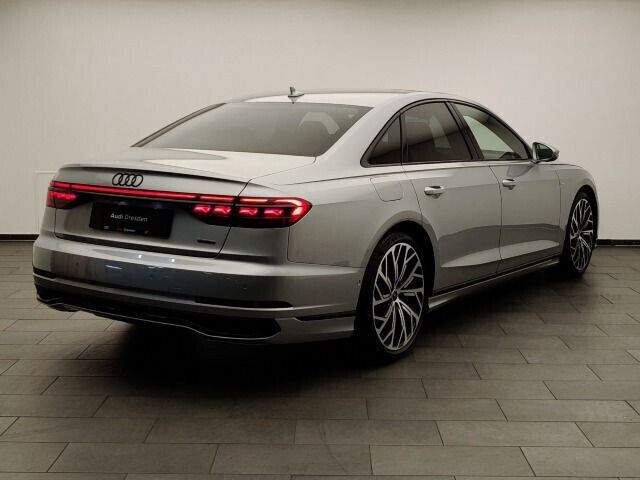 Gebraucht Audi A8 Ambiente 286 PS (210 kW) 2022 Silber Limousine