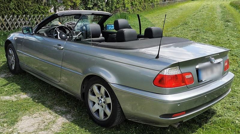 Gebraucht BMW 318 Cabriolet 150 PS (110 kW) 2003 Silber Cabrio
